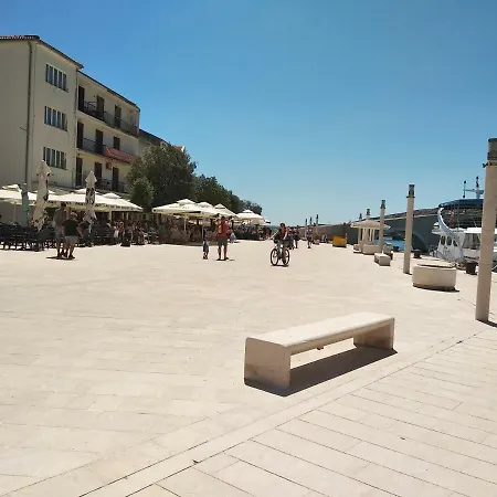 Kuca Za Odmor Matko House Matko * Pag Town