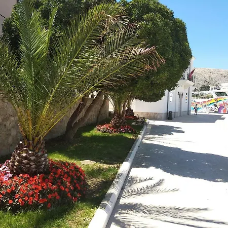 Kuca Za Odmor Matko House Matko Holiday home Pag Town