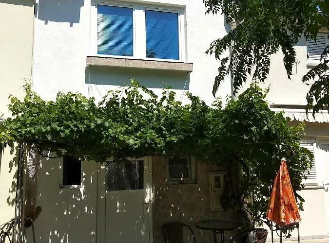 Kuca Za Odmor Matko House Matko * Pag Town